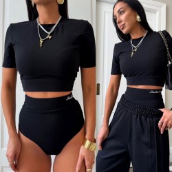 Prazkowany set  La Milla Top + majtk z haftem( czarny lub brazowy)