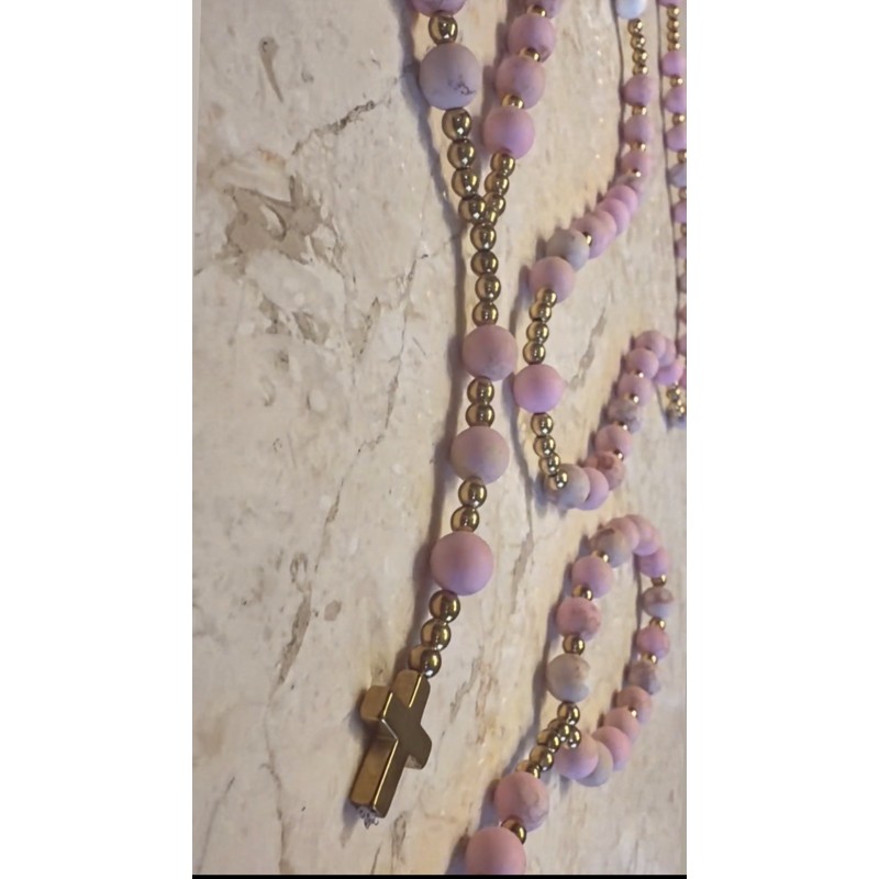 Pudrowo cukierkowy rozaniec krotszy