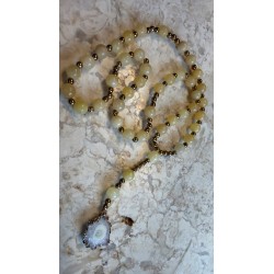 Naszyjnik z nefrytu bursztynowego z agatem zawieszka